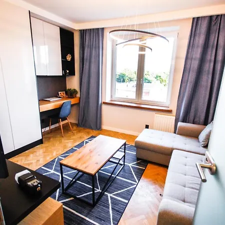 Nowolipki Studio, City Center Skyline View - WarsawStay-2