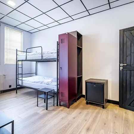 Vola Hostel-3