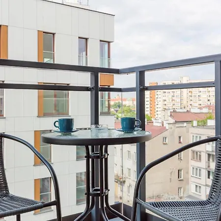 Apartament Dom przy Okrzei by Renters Prestige-2