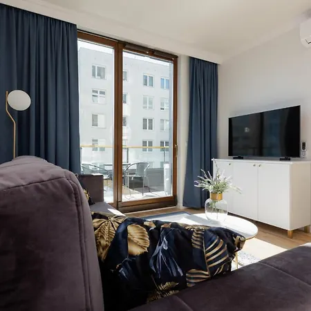 Apartamenty Ogrodowa Business Wola by Renters Prestige-2