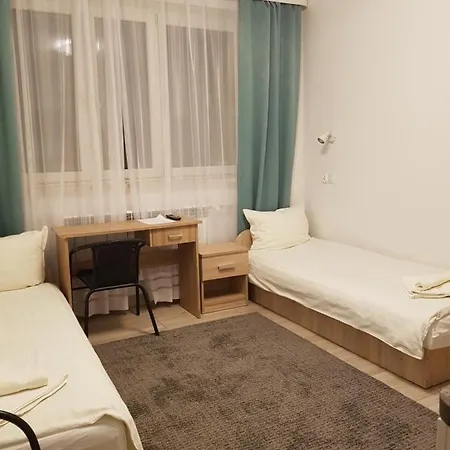 Hostel Mleczna - Metro Zacisze-2