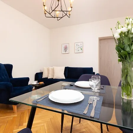 City Center Apartment Elektoralna By Noclegi Renters-3