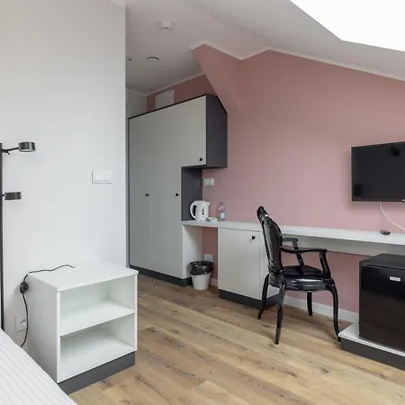 Ae Hostel Nowy Swiat By Bookinghost-2