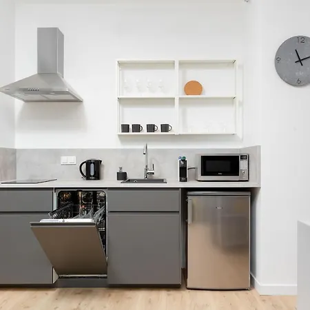 Artistic Zoliborz Apartments By Noclegi Renters-2