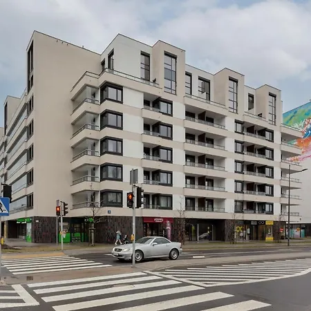 Artistic Żoliborz Apartments by Renters-2