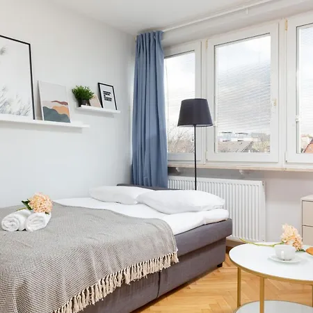 Apartment Old Town Warsaw By Noclegi Renters-3