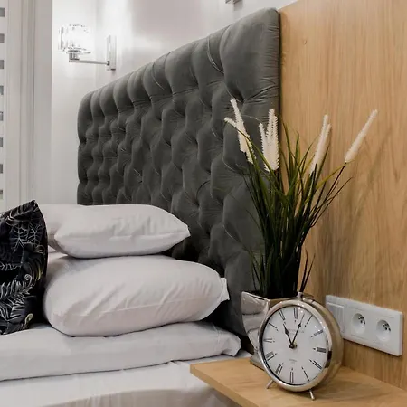 Warsaw Seasons By Alluxe Boutique Apartments-3