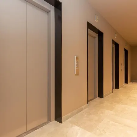 Platinum Towers Apartment With Parking By Renters Prestige-3