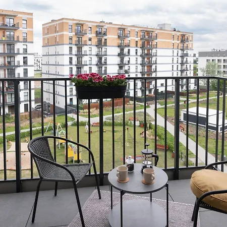 Rakowska Home - Miejsce W Garazu W Cenie - Parking Spot Included-2