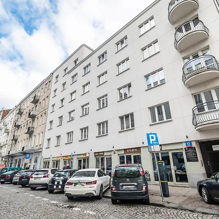 City Centre All In One Apartment By Bookinghost-2