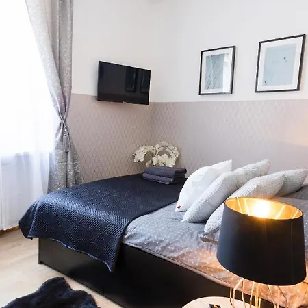 Clicktheflat Szkolna Palace Of Culture Apart Rooms-3