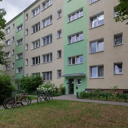 Cozy Studio with Balcony Warsaw Mokotów by Renters-3