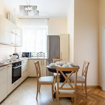 P&O Serviced Apartments Plac Konstytucji-3