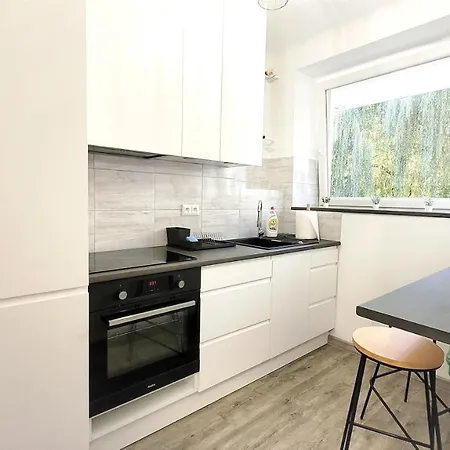 Great Life - Apartment Next To Metro Station-2