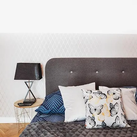 Clicktheflat Jasna Palace Of Culture Apart Rooms-3