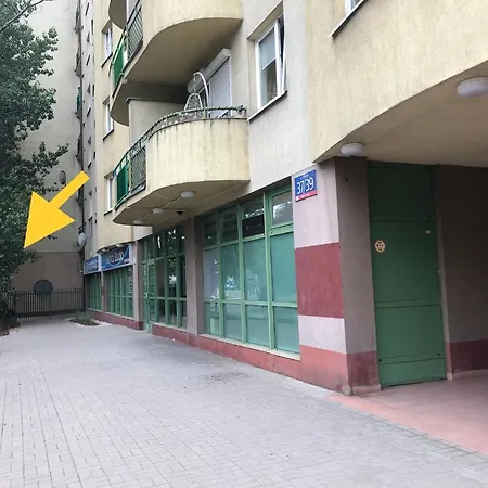 Zwykłe mieszkanie na Wileńska, trzy przystanki do starego miasta,dwa przystanki do szpitala praskiego,одна остановка транспорта до офиса для прохождения теста CES для моряков-3