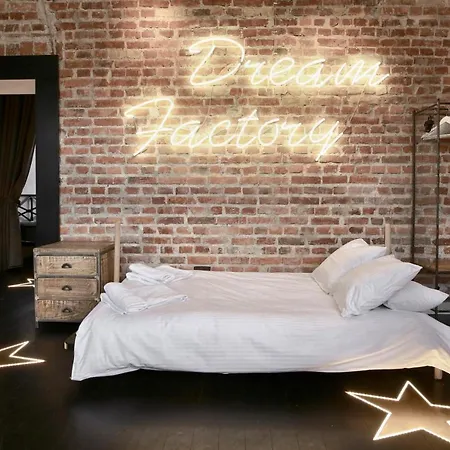 Dream Factory Apartment-2