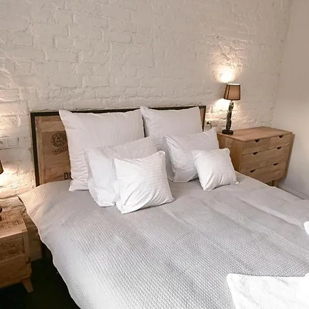 Dream Factory Apartment-2