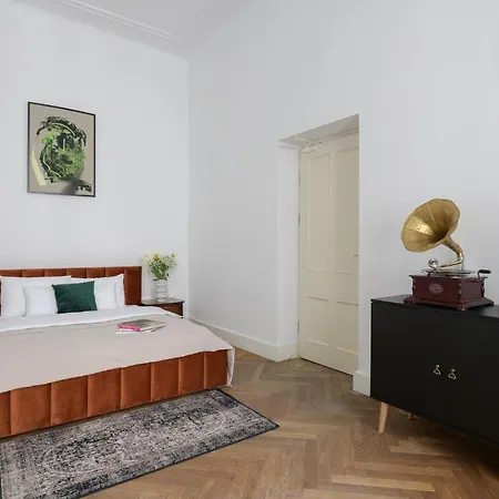 Oomph Koszyki Luxurious Apartments-3