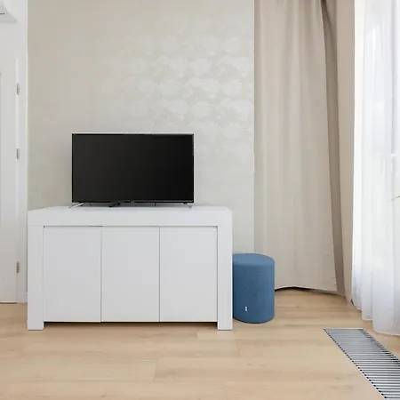 Warszawa Śródmieście Bonifraterska Apartments by Renters-3