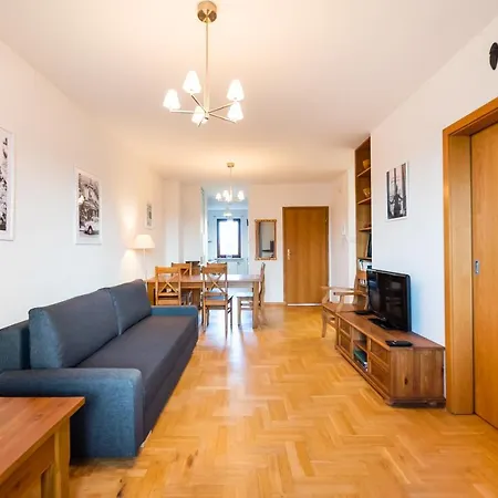 Woronicza Homey Wooden Apartment-3
