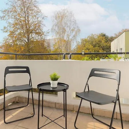 Warsaw Apartment Dolinka Batuty by Noclegi Renters-2