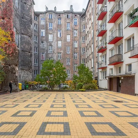 Hala Mirowska Apartments-3