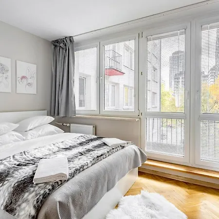 Hala Mirowska Apartments-2