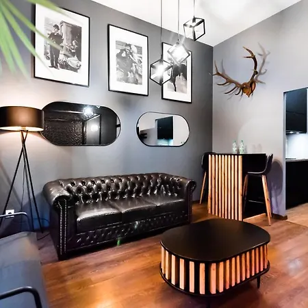 New Praga Ladies' & Gentlemen'S Apartments By Bookinghost-2