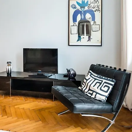 Solec Mystical Riverside Apartment-2