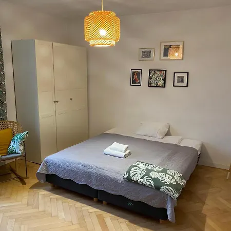 Slow Life Apartment Next To Metro Station-2