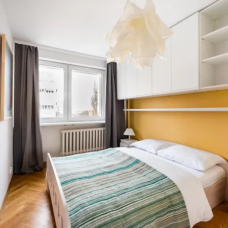 Ochota Artistic Space Apartment By Bookinghost-3
