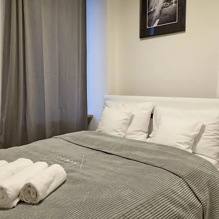 Oomph Warsaw Central Premium Apartments-3