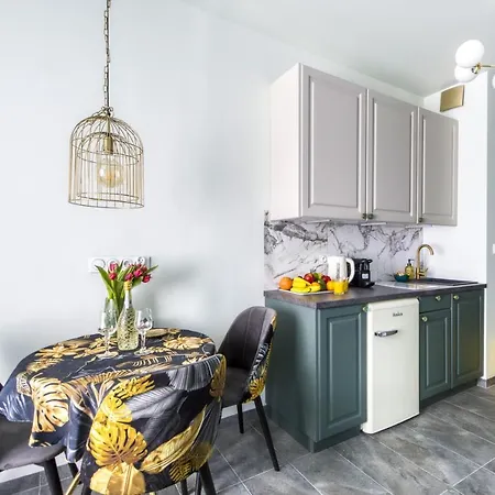 Apartamenty MetroPark Krzemieniecka-Lux-next metro Słodowiec 15 min to center, free parking on the street, self check-in, optional breakfest-3