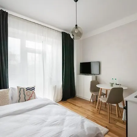 Solec Vistula Studio-2