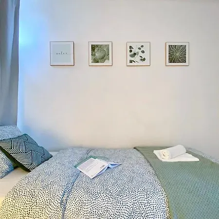 Halby Apartment Chlodna 15-2