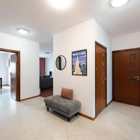 Wola Sunshine Apartment Free Parking-2
