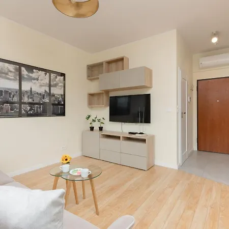Niemcewicza Pet-Friendly Apartment by Noclegi Renters-2