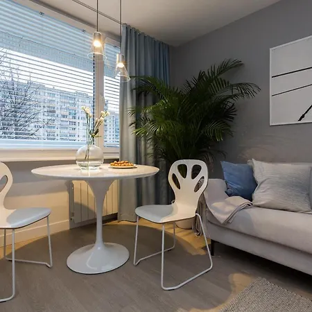 Apartament Bielany 3 Min From Metro With 5-Meals Per Day Diet Catering, Air Conditioning And Free Parking-2