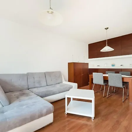 Pole Mokotowskie Spacious Apartment-2