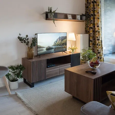 Apartament Słoneczny Kamienica Grochów with free parking-2