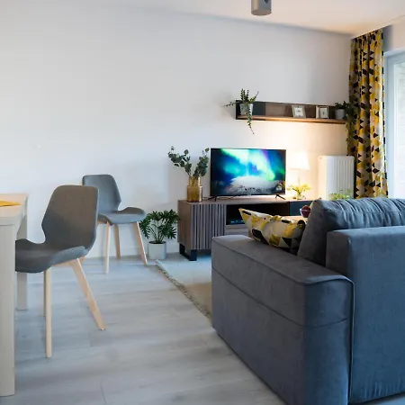 Apartament Sloneczny Kamienica Grochow With Free Parking-2