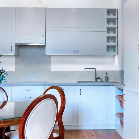 Grand Theatre Premium Apartment. Super Central.-3
