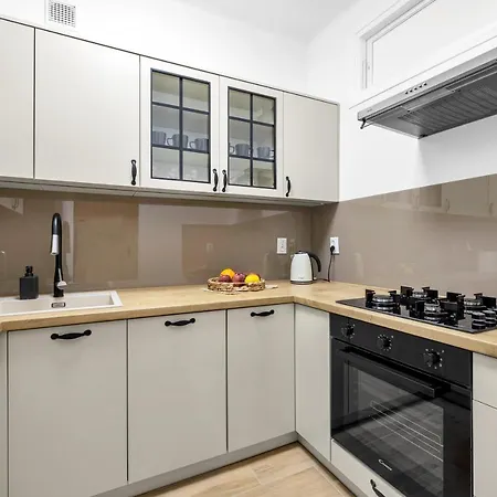 Unique Old Town 2Br Apt Stara 7-2