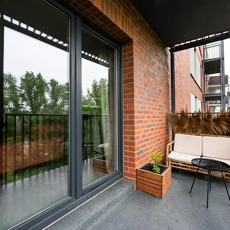 Bohema Place - Metro Szwedzka Apartment-3