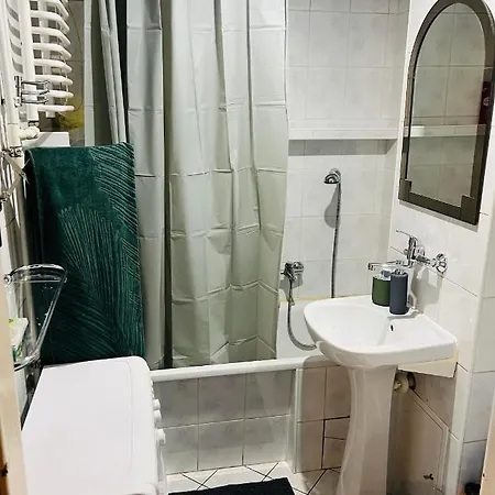 Homestay - Warm Room Close To City Center-2