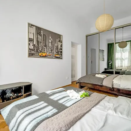 Plac Zbawiciela Spacious Apartments - Top Location, Metro 200M, 53M2 - By Rentujemy-3