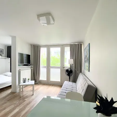 Warsaw Concierge Rondo Onz-3