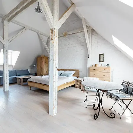 High Standard Studio. Old Town.-2
