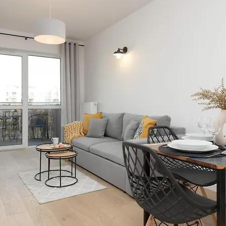 Modern & Bright Apartment With Parking And Balcony By Noclegi Renters-3